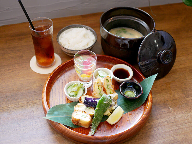 心和む空間で 健やかな料理を楽しめる店 たまじゃり 岐阜市 Aun Web もっと知りたい 岐阜のこと