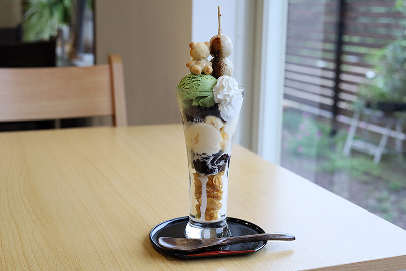 フォレストカフェ sora*neの玄米だんごぜんざいパフェ
