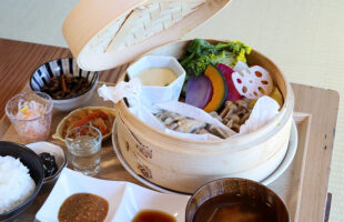 自然食カフェ めぐる菜のランチ