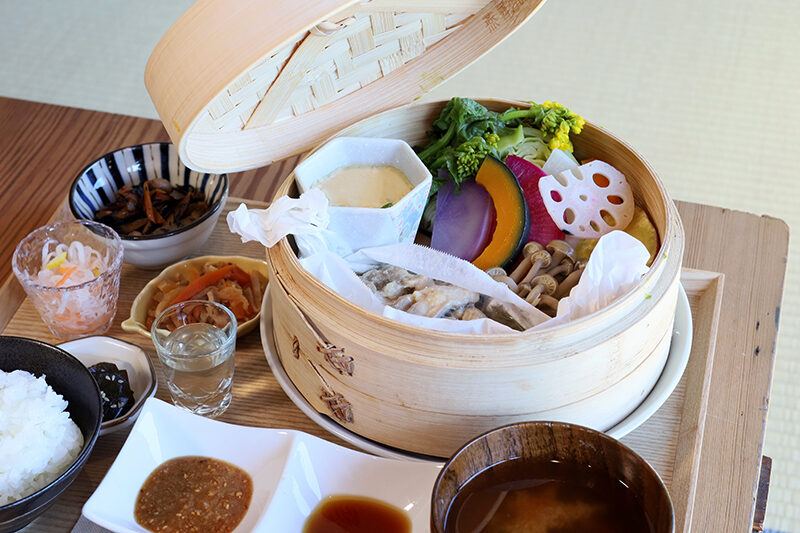 自然食カフェ めぐる菜のランチ