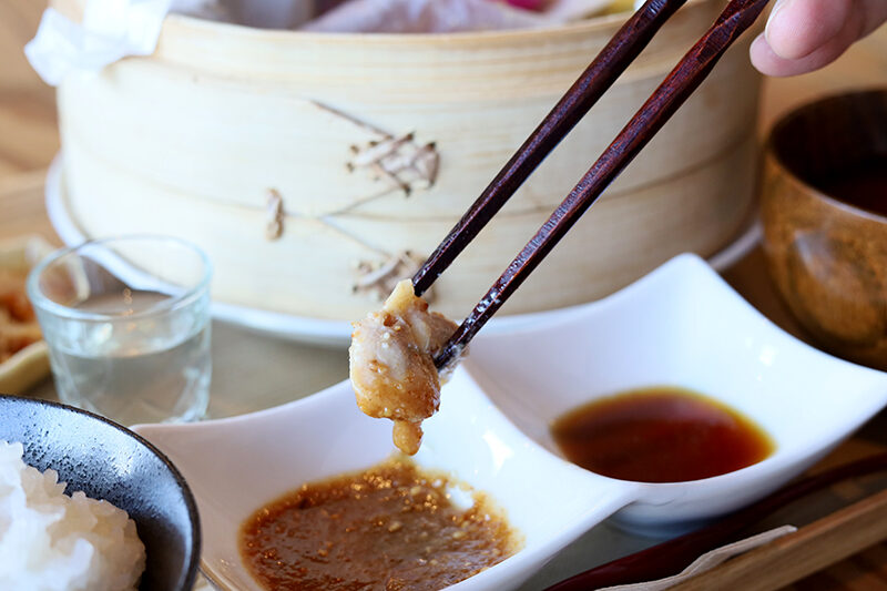 自然食カフェめぐる菜の鶏肉