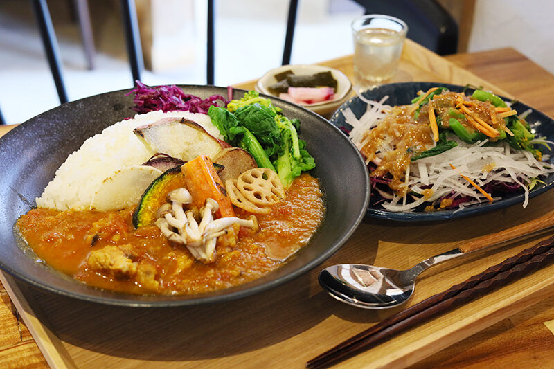 自然食カフェめぐる菜のカレー